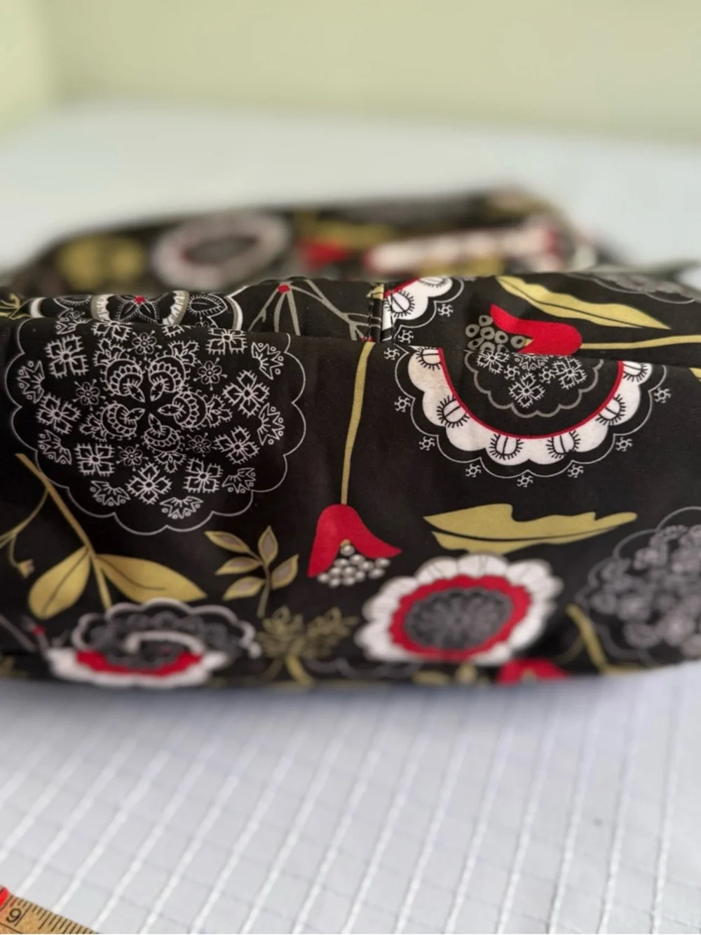 Ju-Ju-Be Messenger Diaper Bag Floral Brown/Red/Beige with Changing Pad